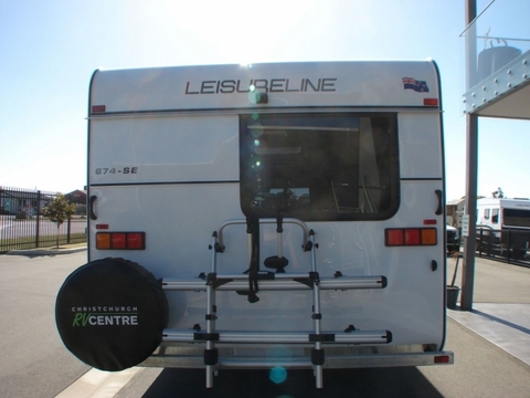 Leisure Line - Quartz - 674 SE - Walk Around Bed